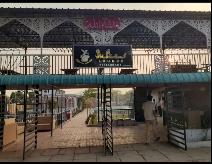 Cafe Front